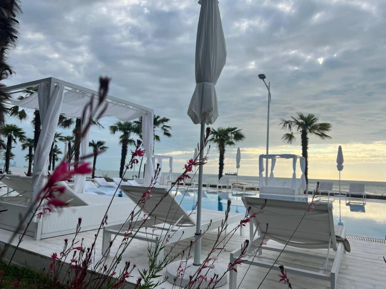 Luxury Oasis Apartment Chakvi Esterno foto